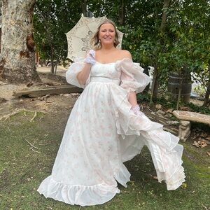 Summer Home in Bloom- Bridal Gown Selkie look a like